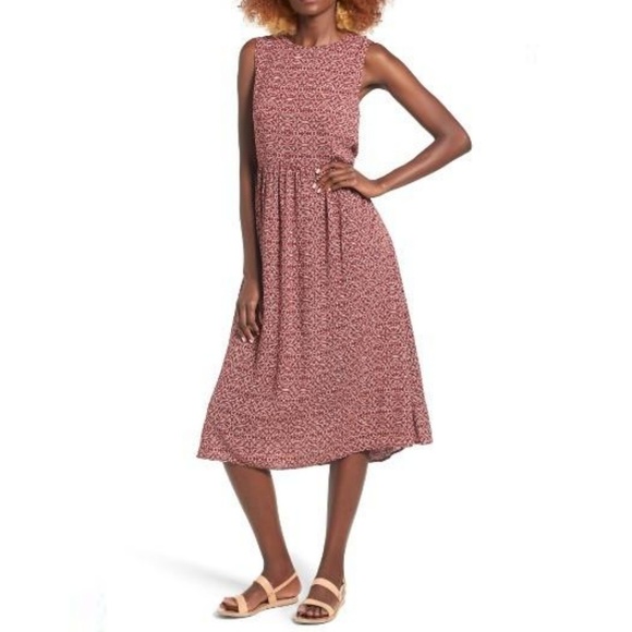 Hinge Sleeveless Open Back Dress - Picture 1 of 4